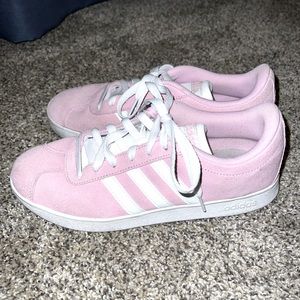 Adidas Sneakers